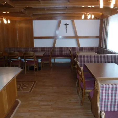 Haus Paznaun בית נופש